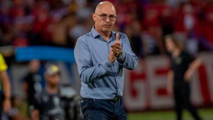 Alfredo-Arias-entrenador-uruguayo