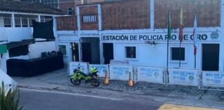 Dos policías fueron asesinados en un hostigamiento armado a la estación de Policía de Río de Oro