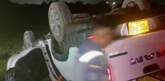 Un aparatoso accidente en la vía Palmar-Ponedera dejó dos personas heridas