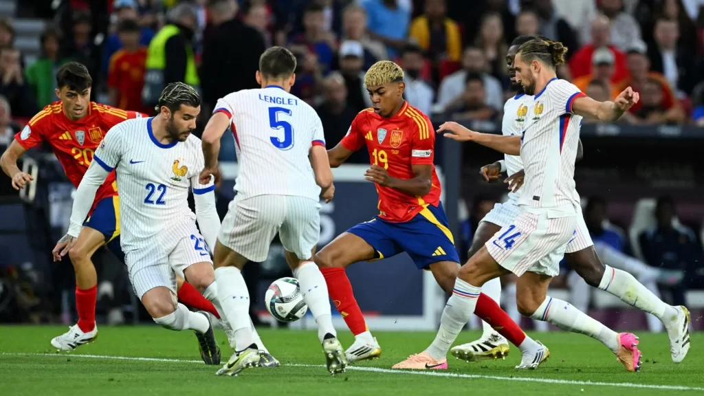 En un partido de nueve goles España venció a Francia y se instaló en la final de la UEFA Nations League