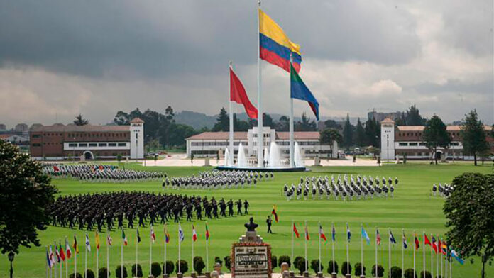 240625-Presidente-Petro-participa-ceremonia-ascensos-generales-1280