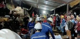 Fueron rescatados con vida 18 mineros que habían quedado atrapados en una mina de oro en Antioquia