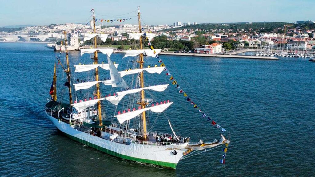Gobierno concede al Buque ARC Gloria el título de ‘Embajador de Colombia en los Mares’