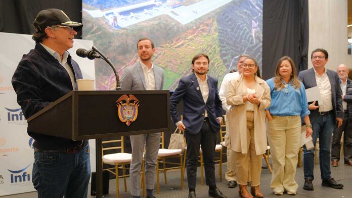 Presidente Petro plantea estrategia para aprovechar la reactivación del café