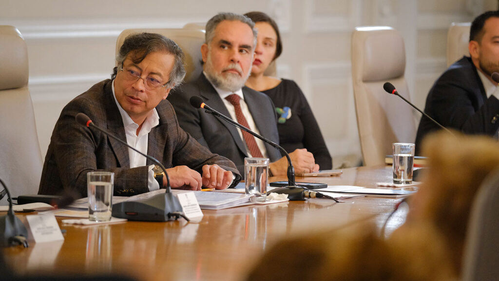 Presidente Petro pide investigar relación de exgerentes regionales de Nueva EPS, antes de la intervención