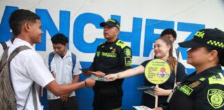 La Alcaldía de Barranquilla y la Policía Metropolitana lanzan campaña para prevenir el uso de pólvora