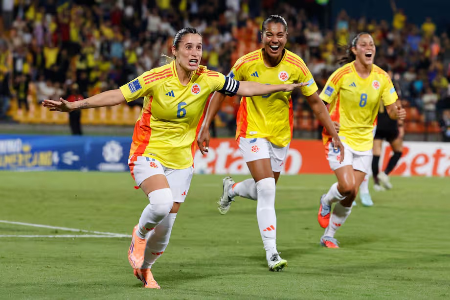 Colombia dio un golpe de autoridad y derrotó a Perú 4-1, en su debut de la Liga de Naciones Femenina