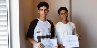 Jóvenes talentos conquistan el Mathematic Challenge Competition