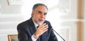Armando Benedetti denunció un allanamiento irregular a su lugar de residencia ordenado por la Corte Suprema