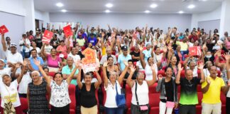 Gobierno de Eduardo Veranos lleva felicidad a 500 familias de Manatí gracias a las titulaciones de ‘Mi Casa Bacana’