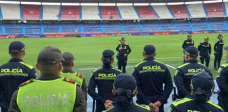 Dispositivo de seguridad de la policía nacional para el partido Junior vs. Nacional en el Metropolitano