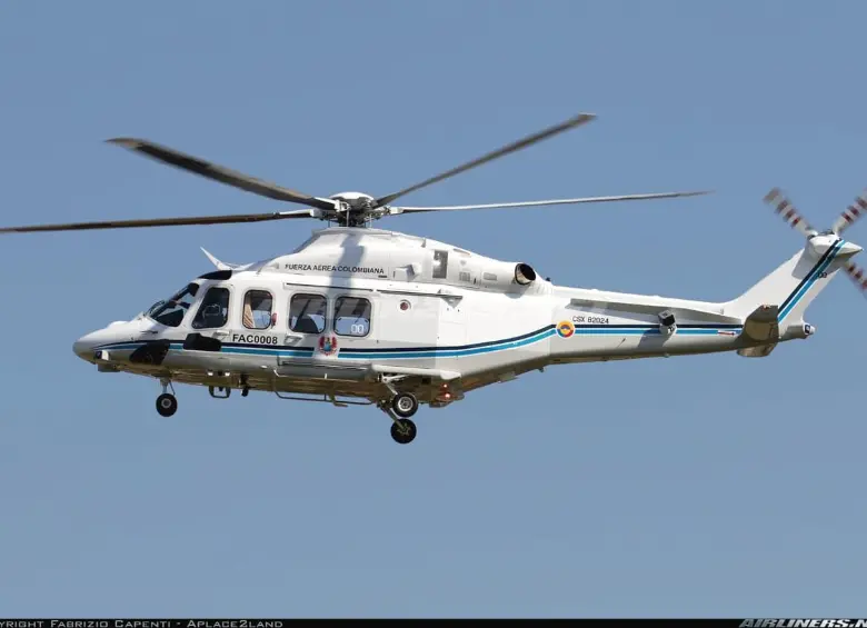 Firma italiana suspende temporalmente el soporte técnico al helicóptero presidencial de Petro