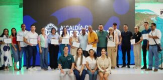 En 2025, más de 8.000 estudiantes de colegios públicos potenciaron sus competencias digitales e innovación tecnológica