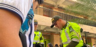 Policía nacional acompaña el regreso a clases en Barranquilla