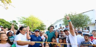 Alcalde Char entrega nuevas vías en Los Trupillos