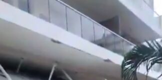 Techo de la fachada del edificio Viscayne cae sobre un vehículo