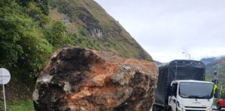 Emergencia por caída de roca en la vía entre Pasto e Ipiales – sector Pilcuan