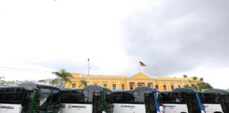¡Empezamos a cambiar la flota del Transporte Público Colectivo en Barranquilla!: alcalde Char