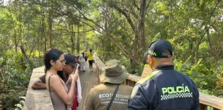 Policía nacional fortalece acciones de conservación ambiental en la Ciénaga de Mallorquín