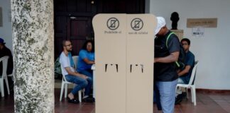 Bolívar da apertura a la jornada electoral con llamado a votar en paz y tranquilidad