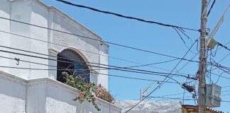 Reposición de elementos eléctricos en un sector del barrio Delicias