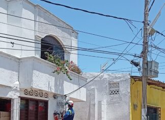 Reposición de elementos eléctricos en un sector del barrio Delicias