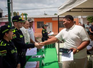 52 jóvenes de Villa Soledad reciben herramientas para construir su futuro