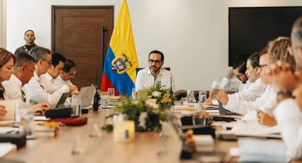Presidente ordenó revisión total en la estructura total del gobierno