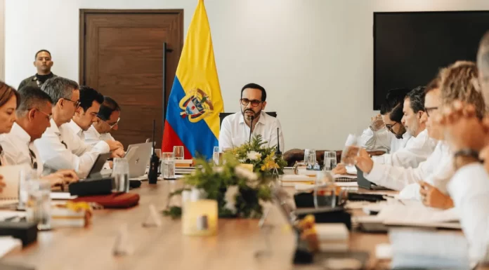 Presidente ordenó revisión total en la estructura total del gobierno