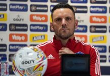 Viera mete la mano y Junior resurge de sus cenizas