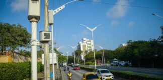 Gobierno pone freno a los “carros cazafotomultas”: no podrán imponer multas sin un agente de tránsito presente