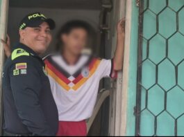 UN HÉROE VESTIDO DE AZUL: SUBINTENDENTE DE LA POLICÍA RESCATÓ A UN MENOR ARRASTRADO POR EL ARROYO SALAO, EN SOLEDAD