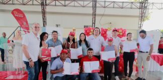 «Mi Casa Bacana» se mete con fuerza en el sur del Atlántico: entregó 400 títulos de propiedad en Candelaria